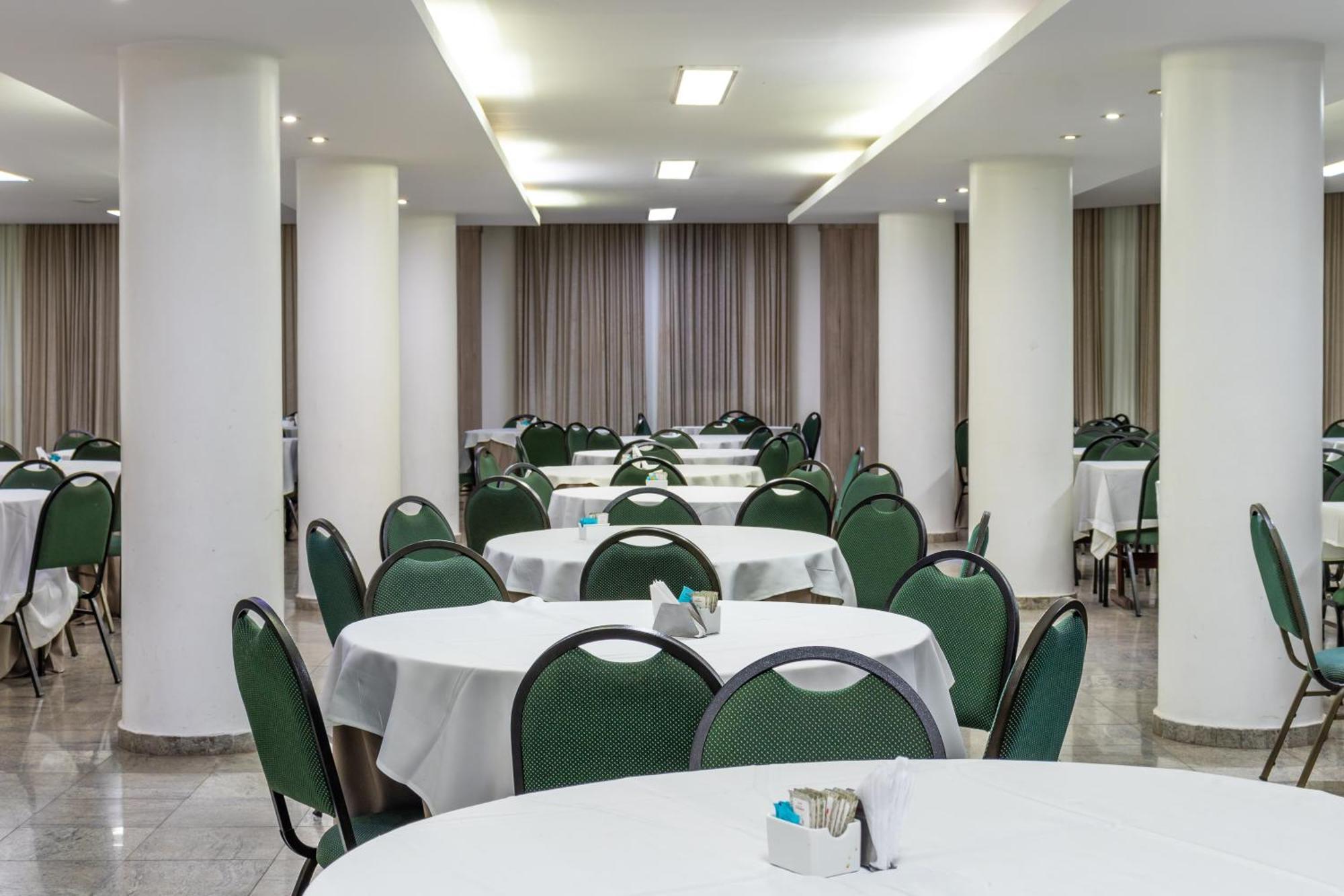Umuarama Plaza Hotel By Castelo Itaipava Goiania Exterior photo