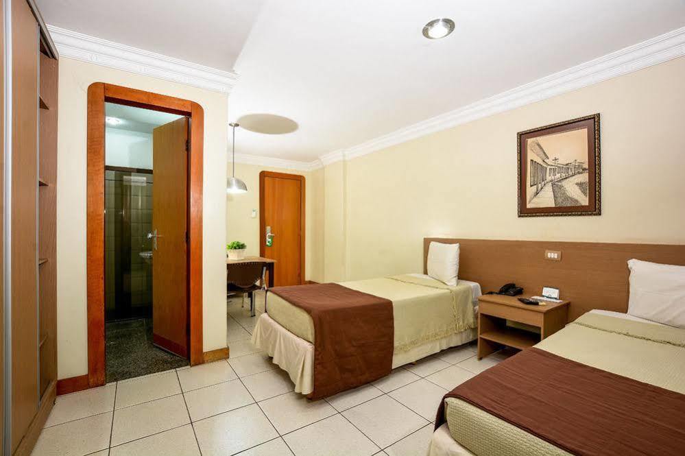 Umuarama Plaza Hotel By Castelo Itaipava Goiania Exterior photo